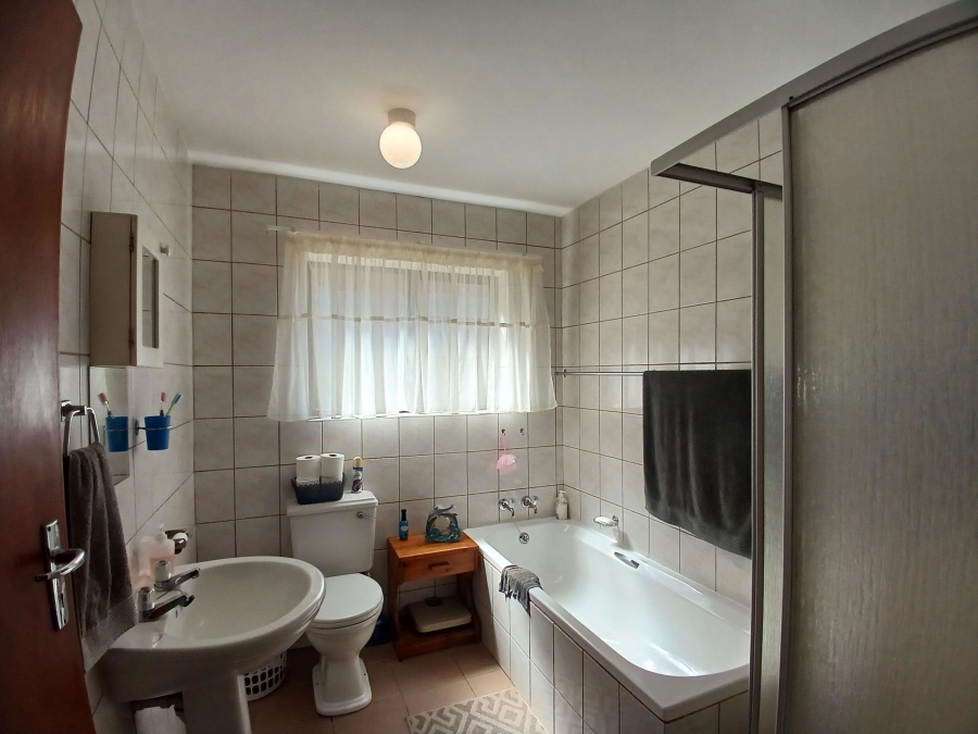 4 Bedroom Property for Sale in Dana Bay Western Cape